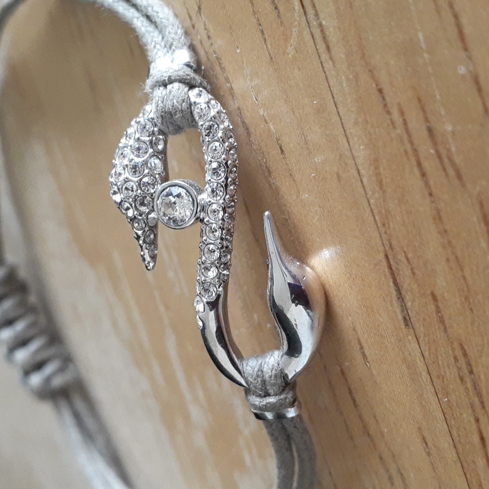 Swarovski Crystal Swan Stamped Adjustable Bracelet TT124